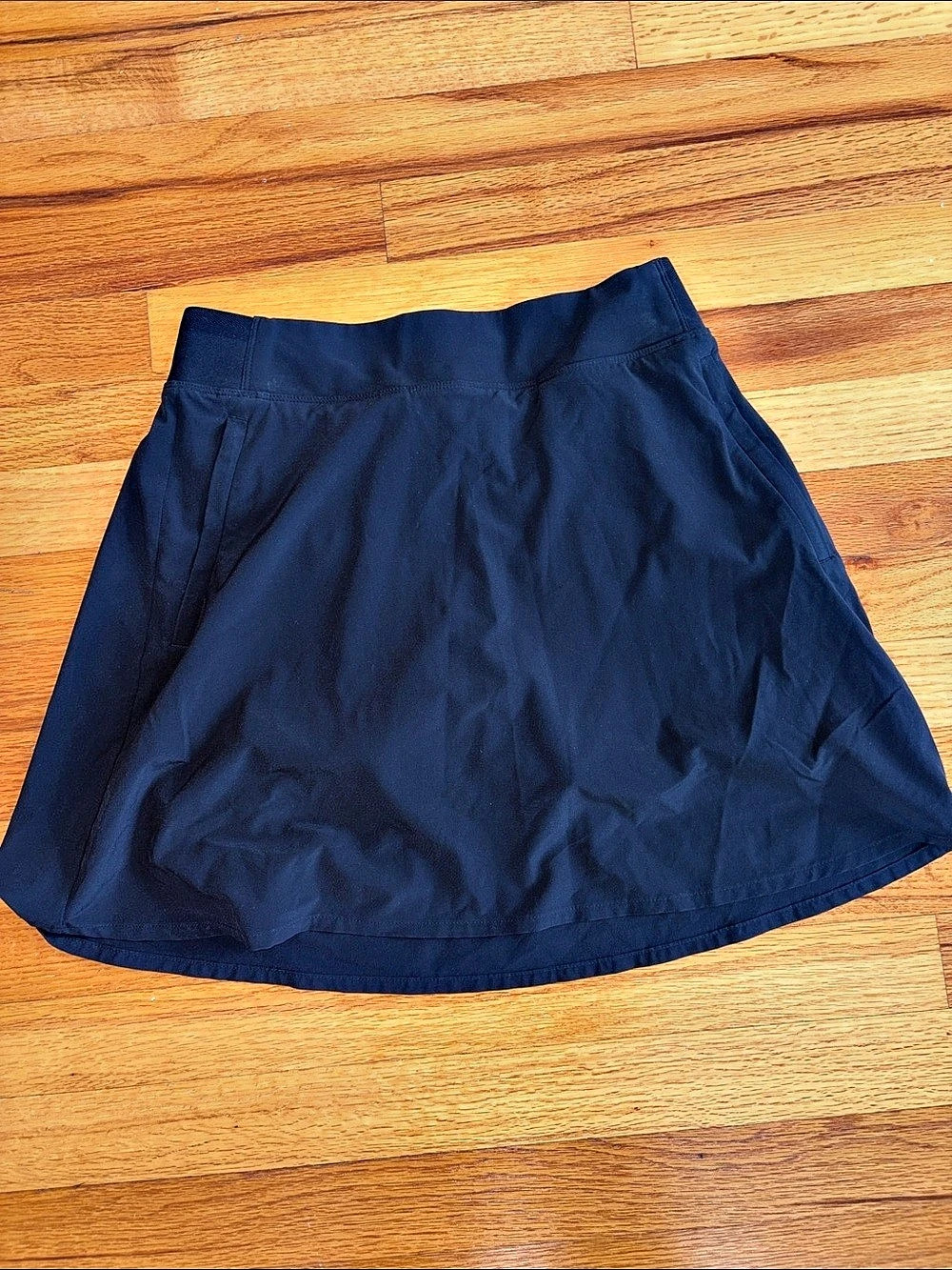 Athleta Black Brooklyn Heights High Rise Skort, size 4. Skirt w/ internal shorts